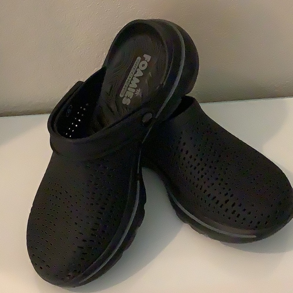 FOAMIES SKECHERS ULTRA GO CLOG